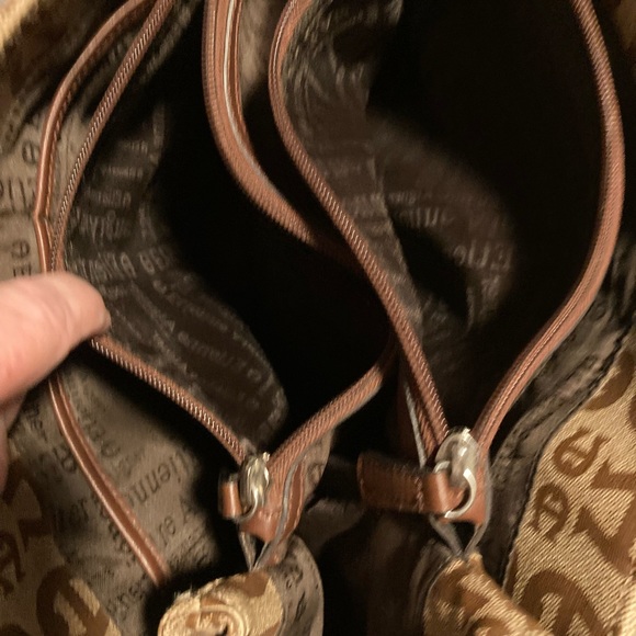 Etienne Aigner  Leather Purse Compartments Plenty - Picture 14 of 16